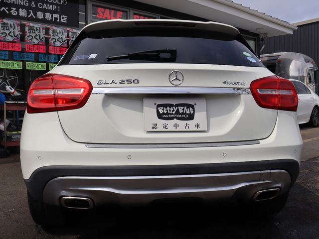 MERCEDES BENZ GLA class