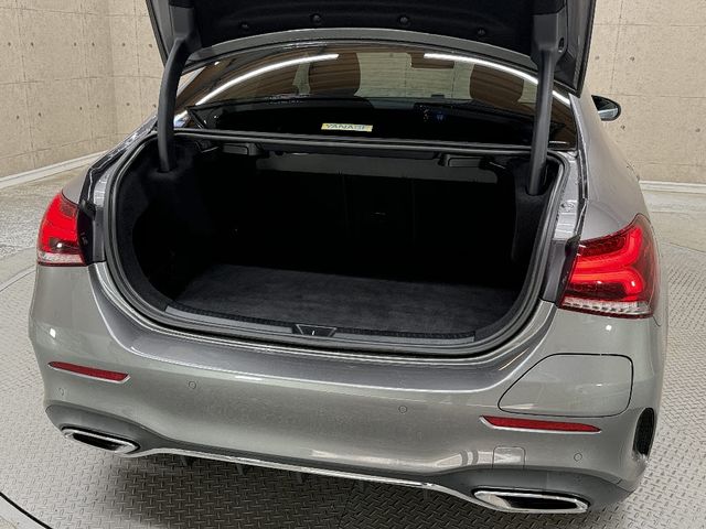 MERCEDES BENZ A class sedan
