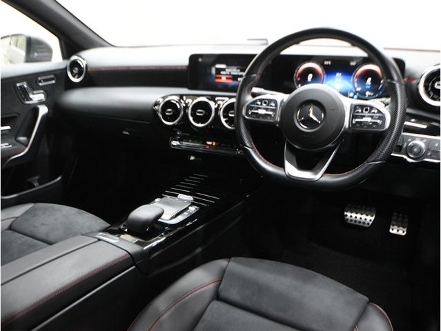 MERCEDES BENZ A class sedan
