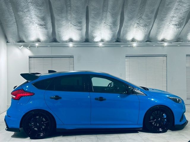 FORD FOCUS hatchback