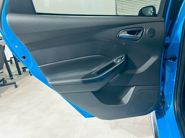 FORD FOCUS hatchback