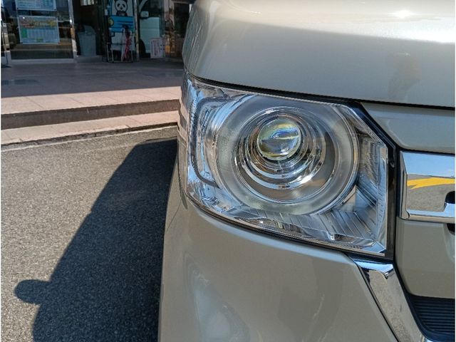 N BOX