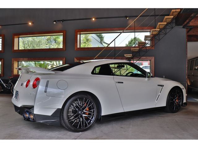 GT-R