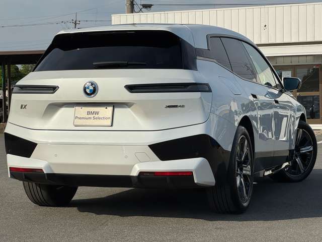 BMW iX
