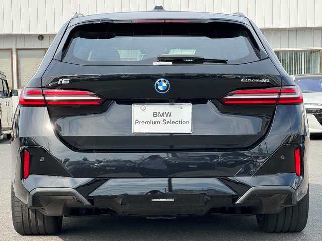 BMW i5 touring