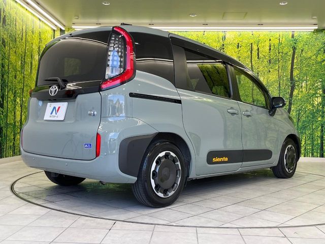 SIENTA HYBRID