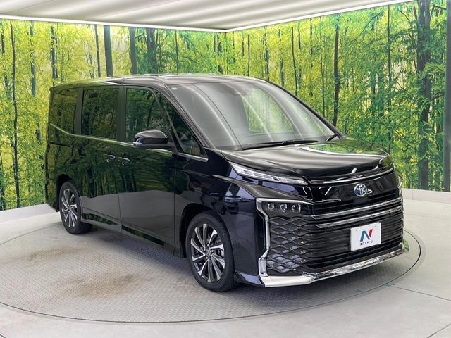VOXY HYBRID