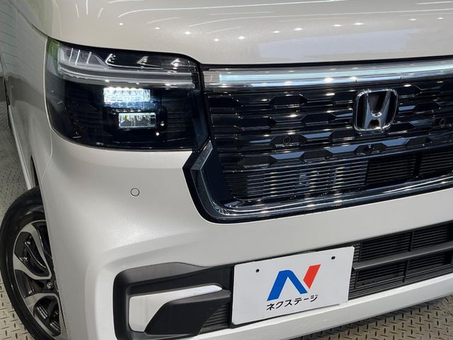 N BOX