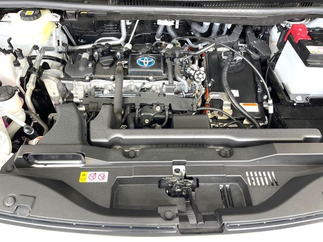 VOXY HYBRID 4WD