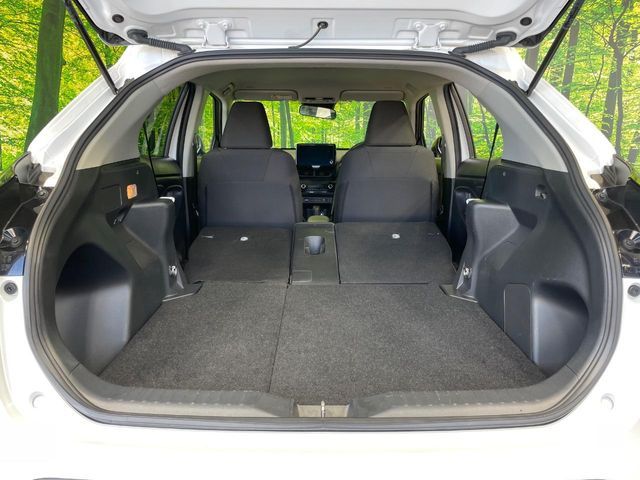 YARIS CROSS