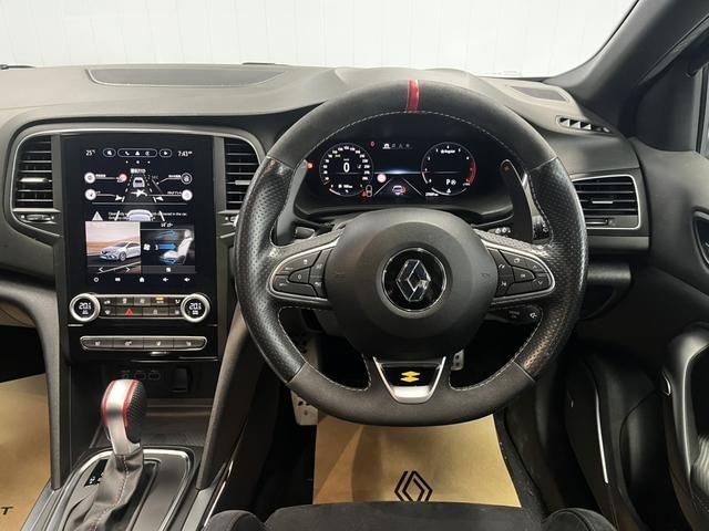RENAULT MEGANE hatchback