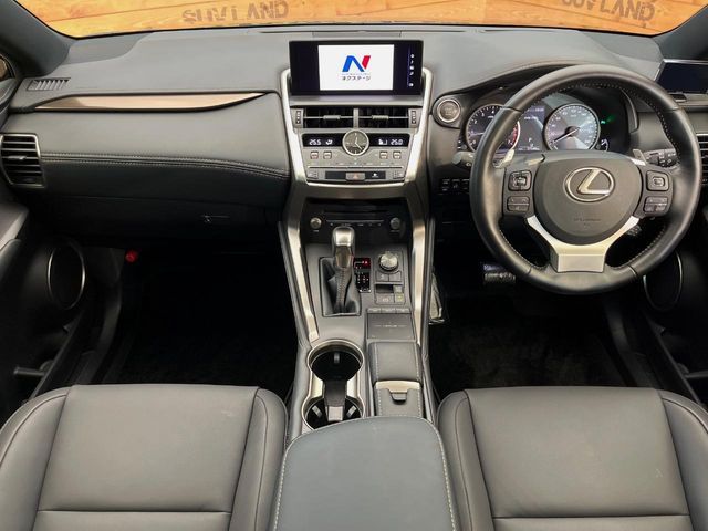LEXUS NX300 AWD