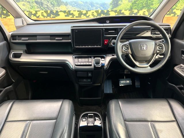STEPWAGON e:HEV SPADA