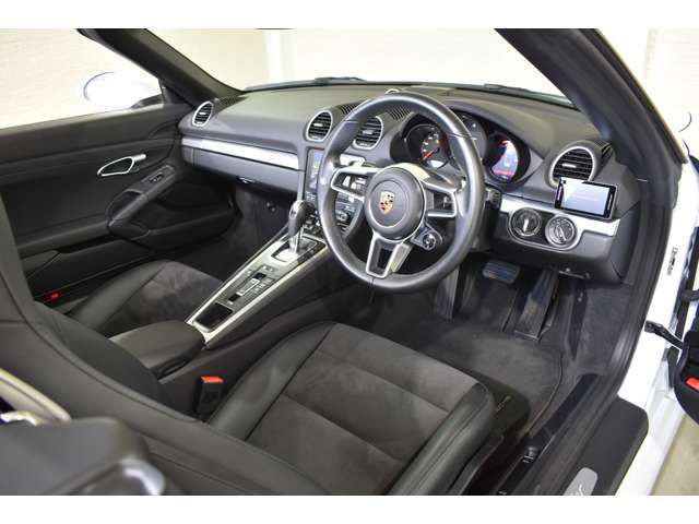 PORSCHE 718BOXSTER