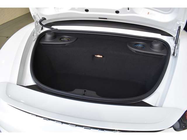 PORSCHE 718BOXSTER