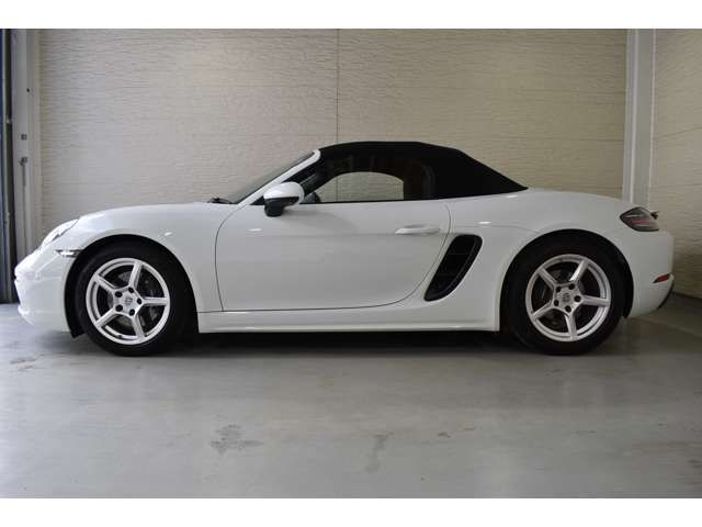 PORSCHE 718BOXSTER