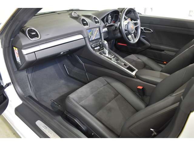 PORSCHE 718BOXSTER