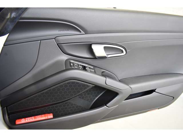 PORSCHE 718BOXSTER