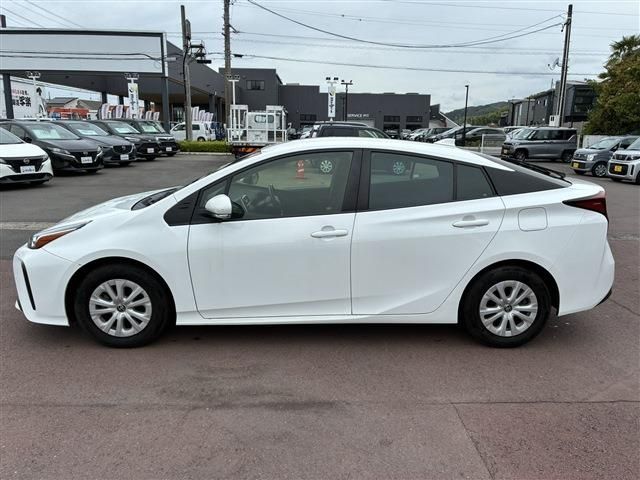 PRIUS 4WD