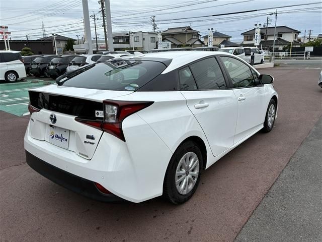 PRIUS 4WD