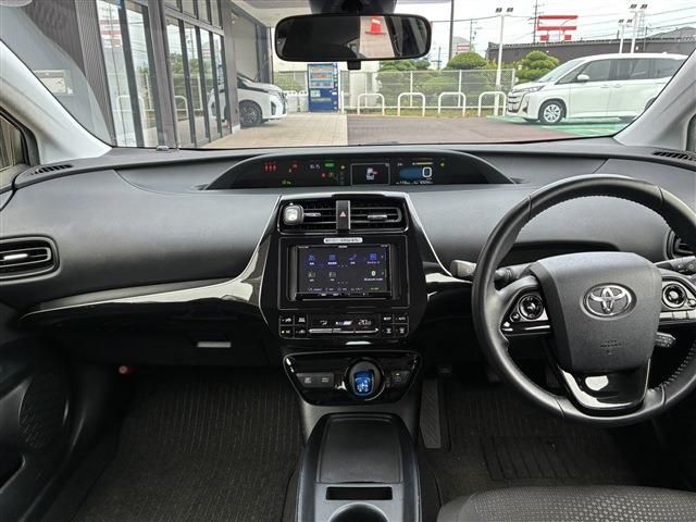 PRIUS 4WD