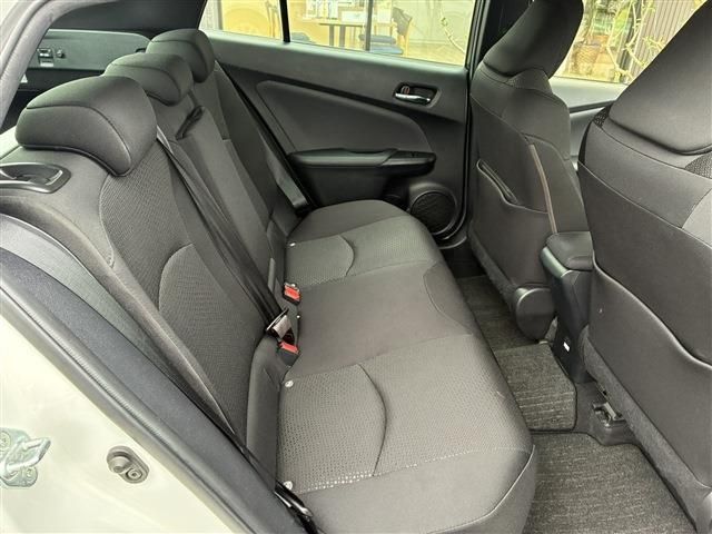 PRIUS 4WD