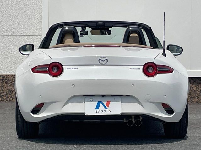ROADSTER