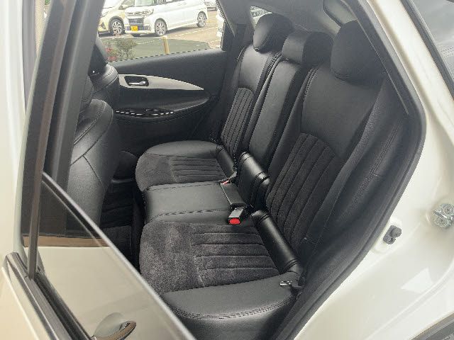 SKYLINE CROSSOVER 4WD