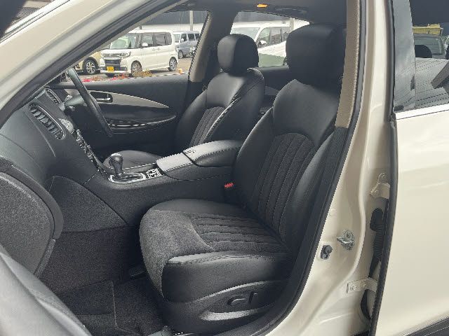 SKYLINE CROSSOVER 4WD