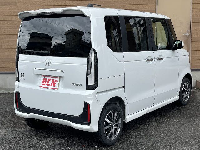 N BOX CUSTOM 4WD