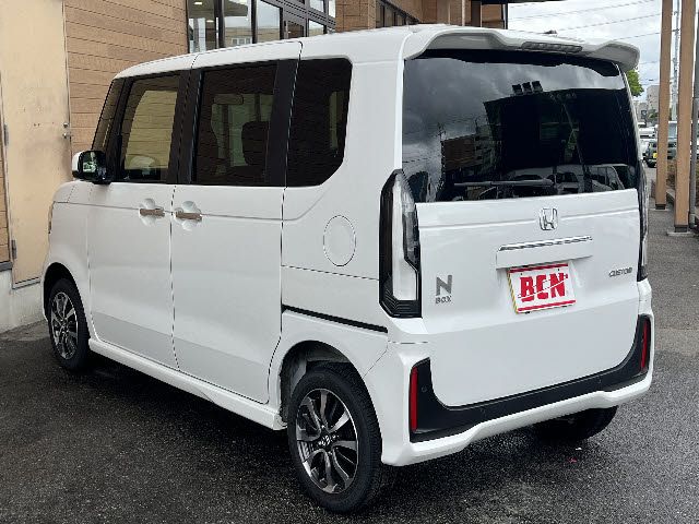 N BOX CUSTOM 4WD