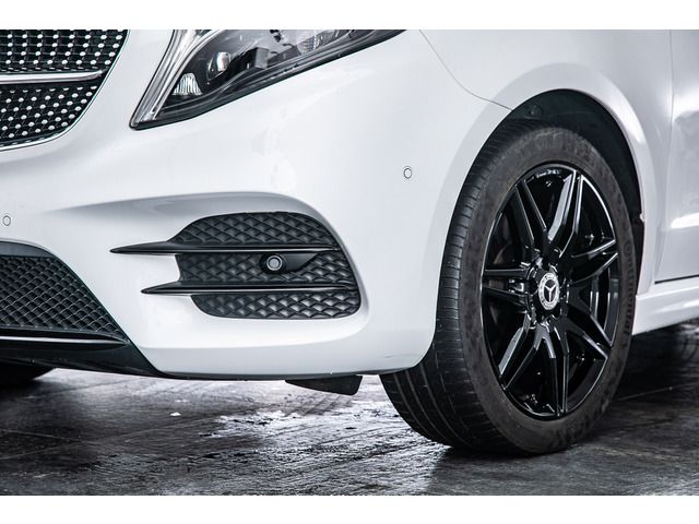 MERCEDES BENZ V class