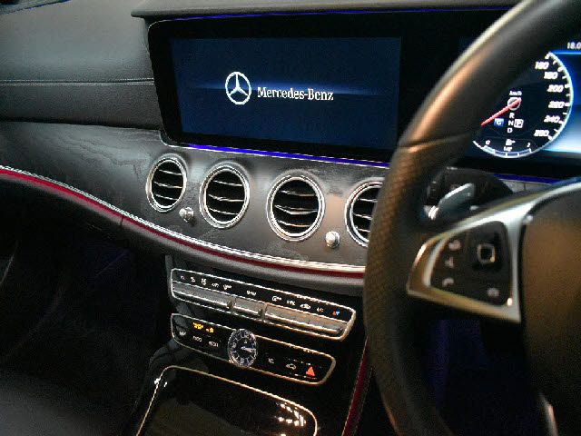 MERCEDES BENZ E class sedan