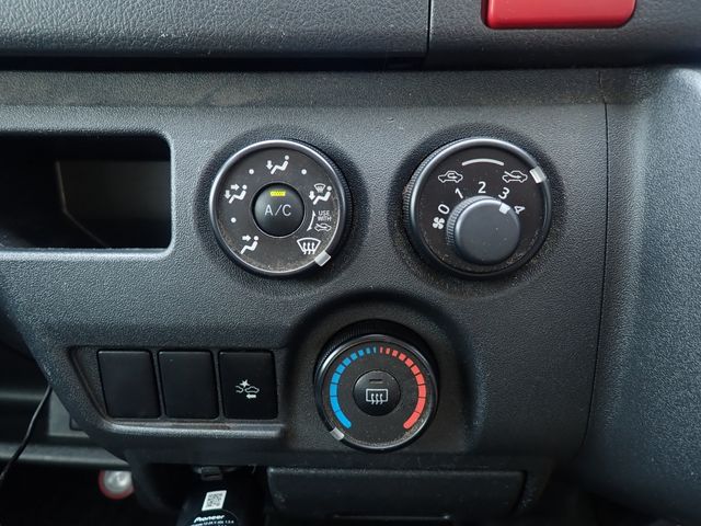 HIACE van 4WD