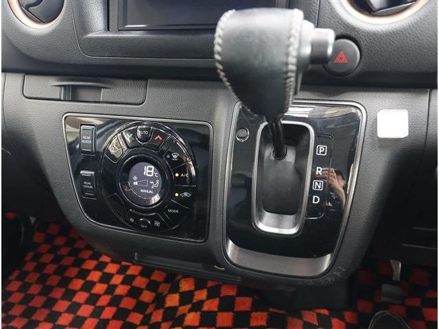 CARAVAN van 2WD