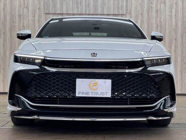 CROWN CROSSOVER