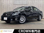 CROWN sedan