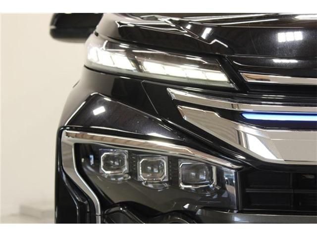 VOXY HYBRID 4WD
