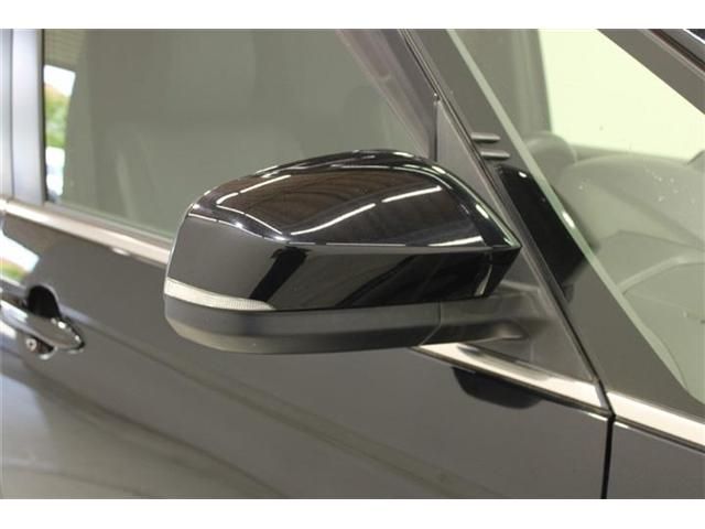 VOXY HYBRID 4WD