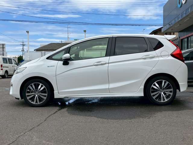 FIT HYBRID
