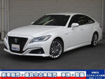 CROWN sedan hybrid