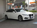CROWN sedan hybrid