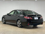 CROWN sedan hybrid