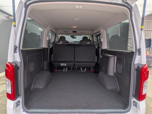 CARAVAN van 2WD