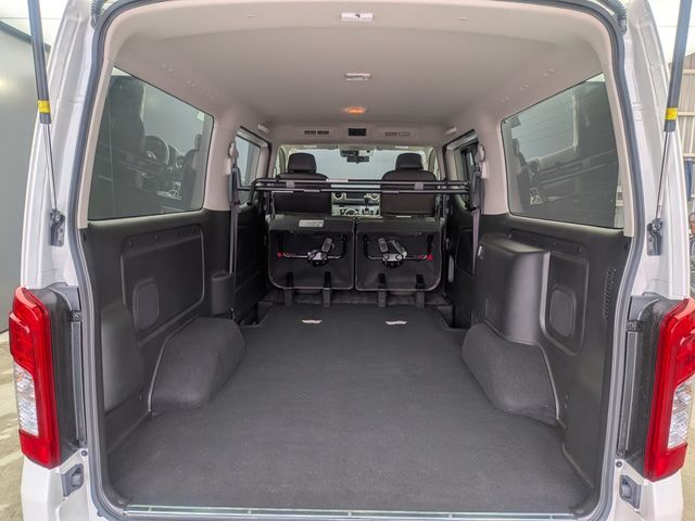 CARAVAN van 2WD