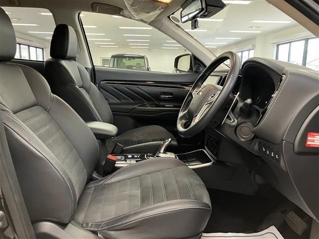 OUTLANDER PHEV