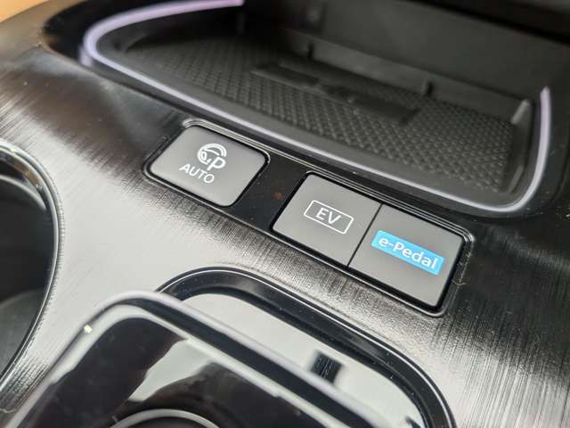 X-TRAIL HYBRID 4WD