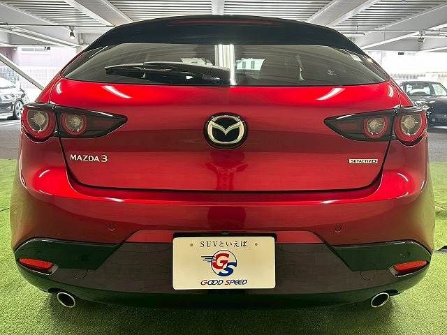 MAZDA3 FASTBACK