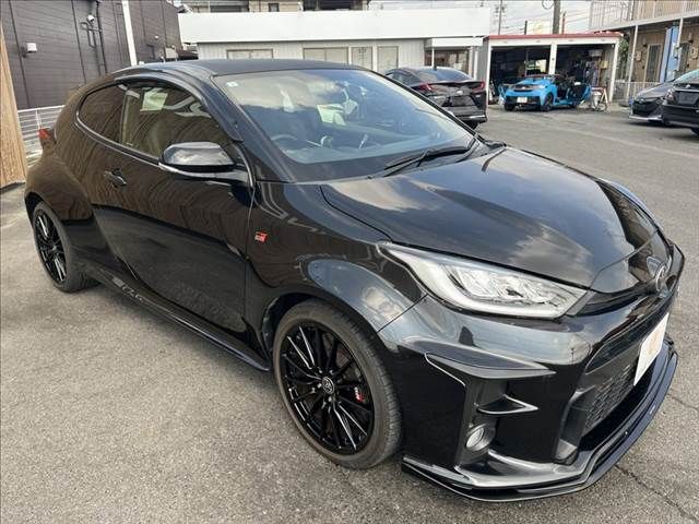 GR YARIS