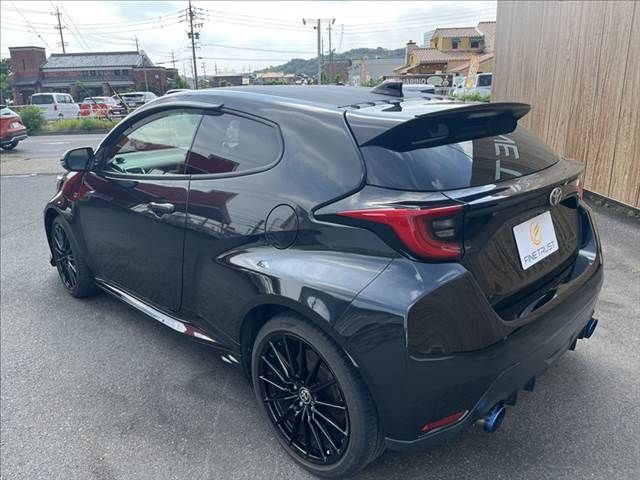 GR YARIS